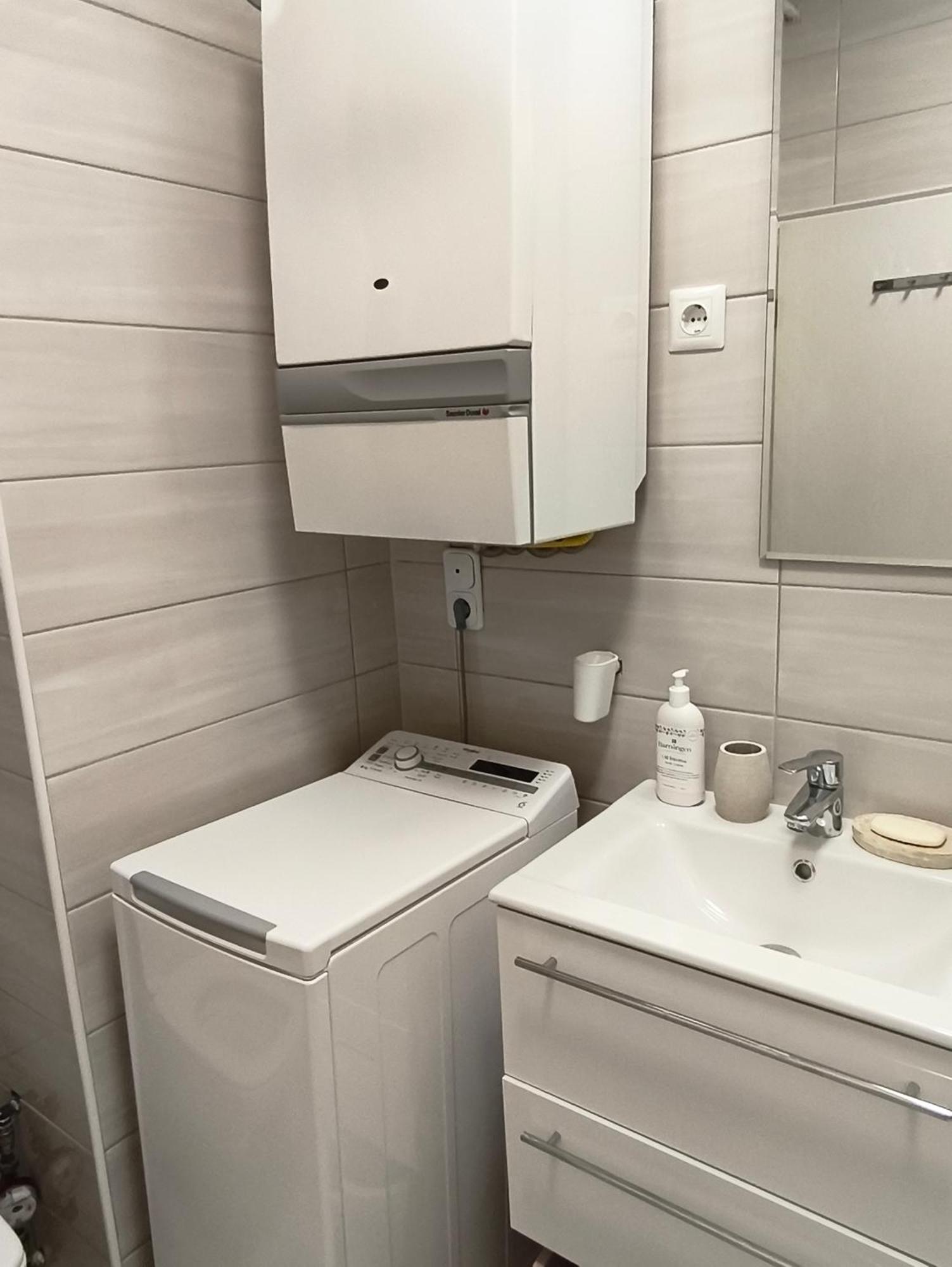 Britannica Apartment Heviz Luaran gambar